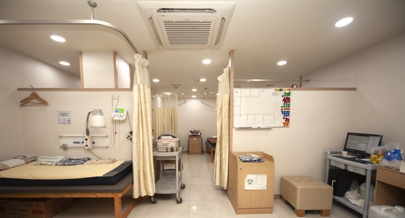 우렁찬한의원 영등포역점 내부 사진 3